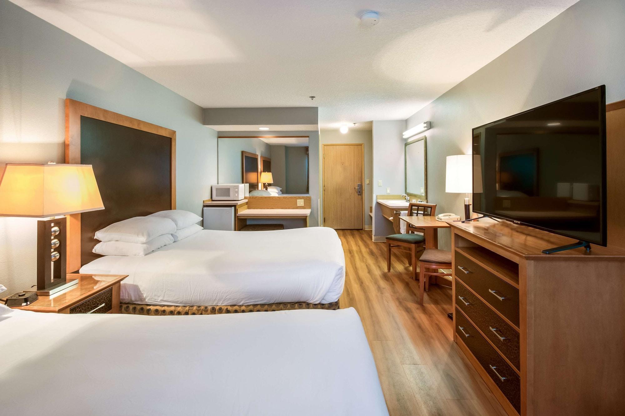 Red Lion Inn & Suites Сисайд Экстерьер фото